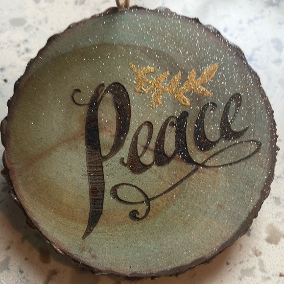 💋🎁handmade 5 by 5 Real Wood with detail on sides ,says Peace and luxury all in 1 - Picture 3 of 6